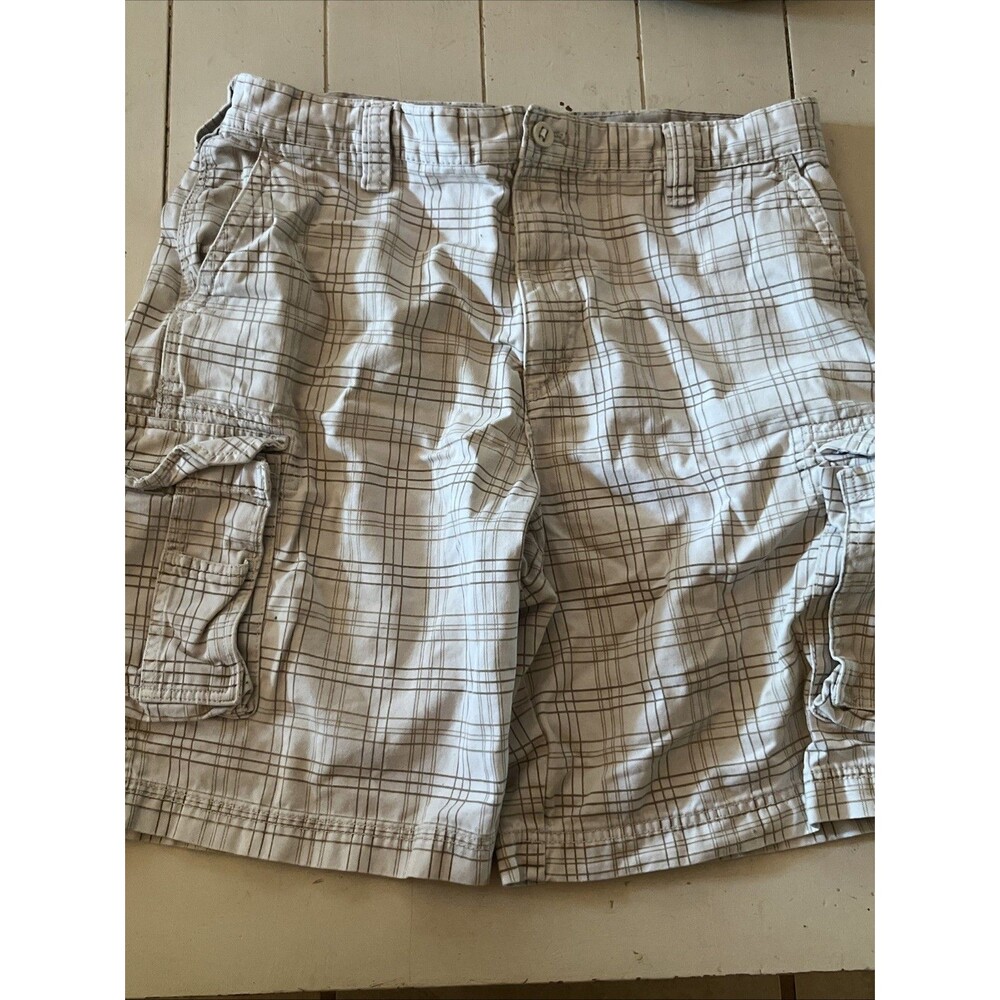 Izod Cargo Shorts Men's 36 Plaid Beige Tan Brown Pockets Casual Pockets